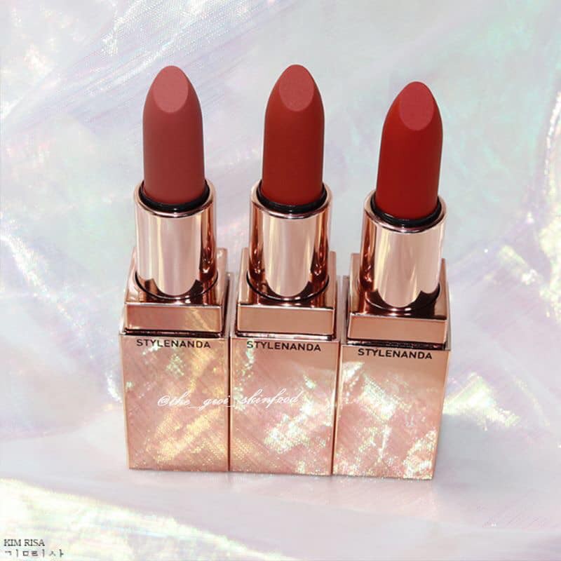 Son 3CE vỏ vàng ánh gương