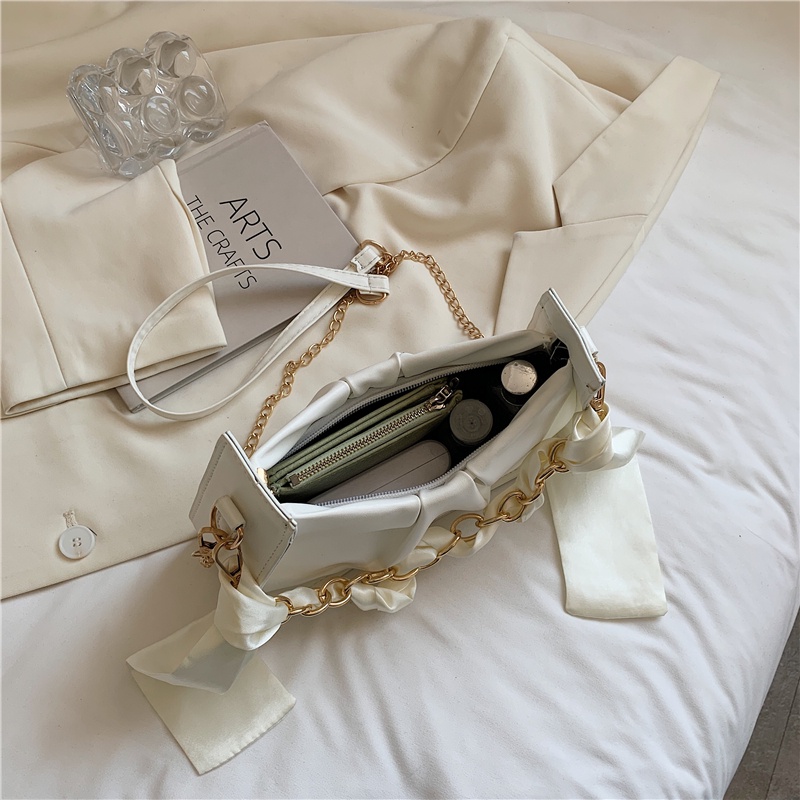 Túi xách nữ -  - Túi kẹp nách trắng xếp ly xích voan lụa họa tiết trái tim vàng