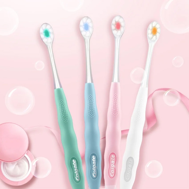 Bộ đôi bàn chải Colgate Cushion Clean công nghệ tạo bọt kem siêu mịn màu ngẫu nhiên