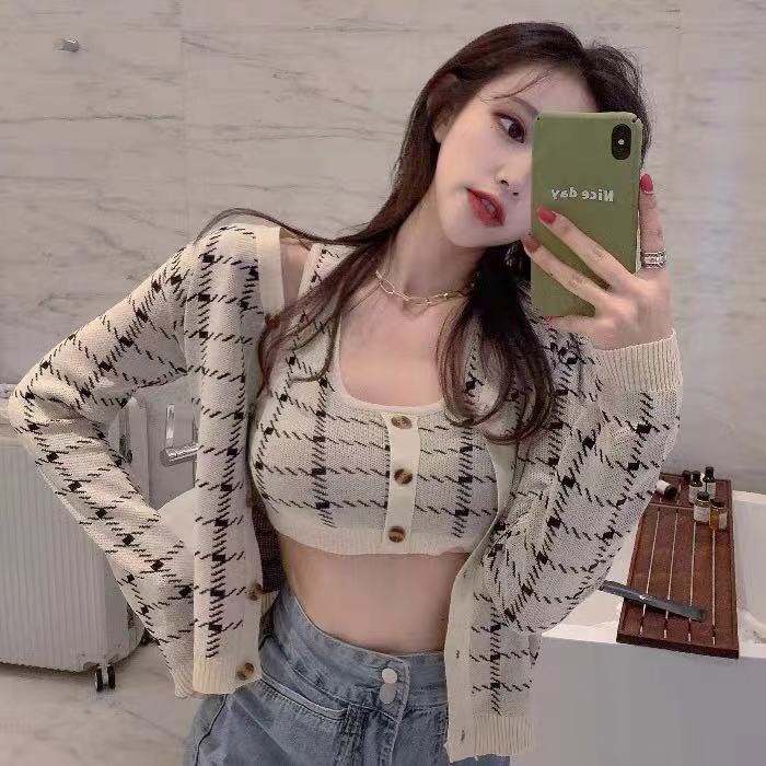 áo jennie blackpink Bộ áo hai dây sọc caro + áo khoác len phong cách thời trang cho phái nữ | BigBuy360 - bigbuy360.vn