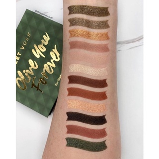 Bảng phấn mắt Violet Voss $34