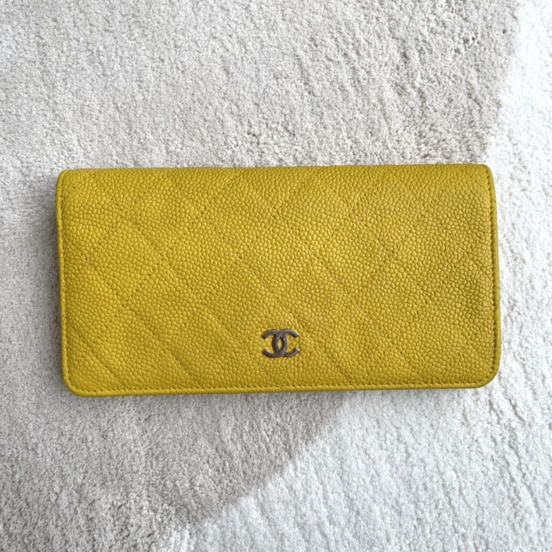 Ví gập Chanel vàng