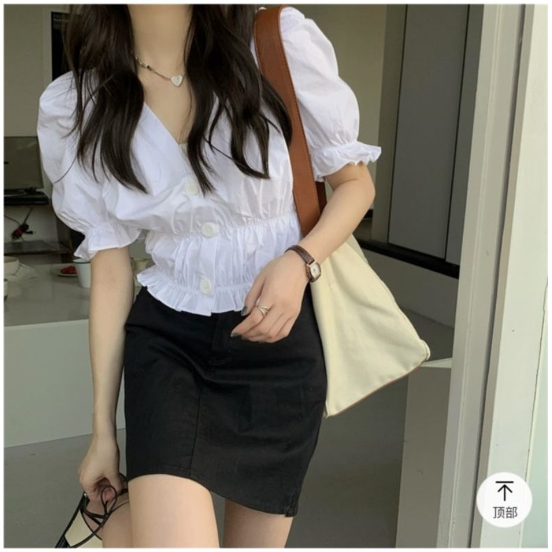 Áo Sơ Mi Croptop Cổ V Bánh Bèo 3 Cúc
