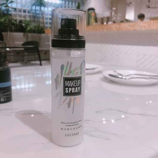 🌈🍓🍭 Xịt Khóa Lớp Trang Điểm, Xịt Nhũ Makeup Gecomo Ánh Nhũ Dưỡng Da, Cấp Ẩm, Làm Trắng - Y346 | BigBuy360 - bigbuy360.vn