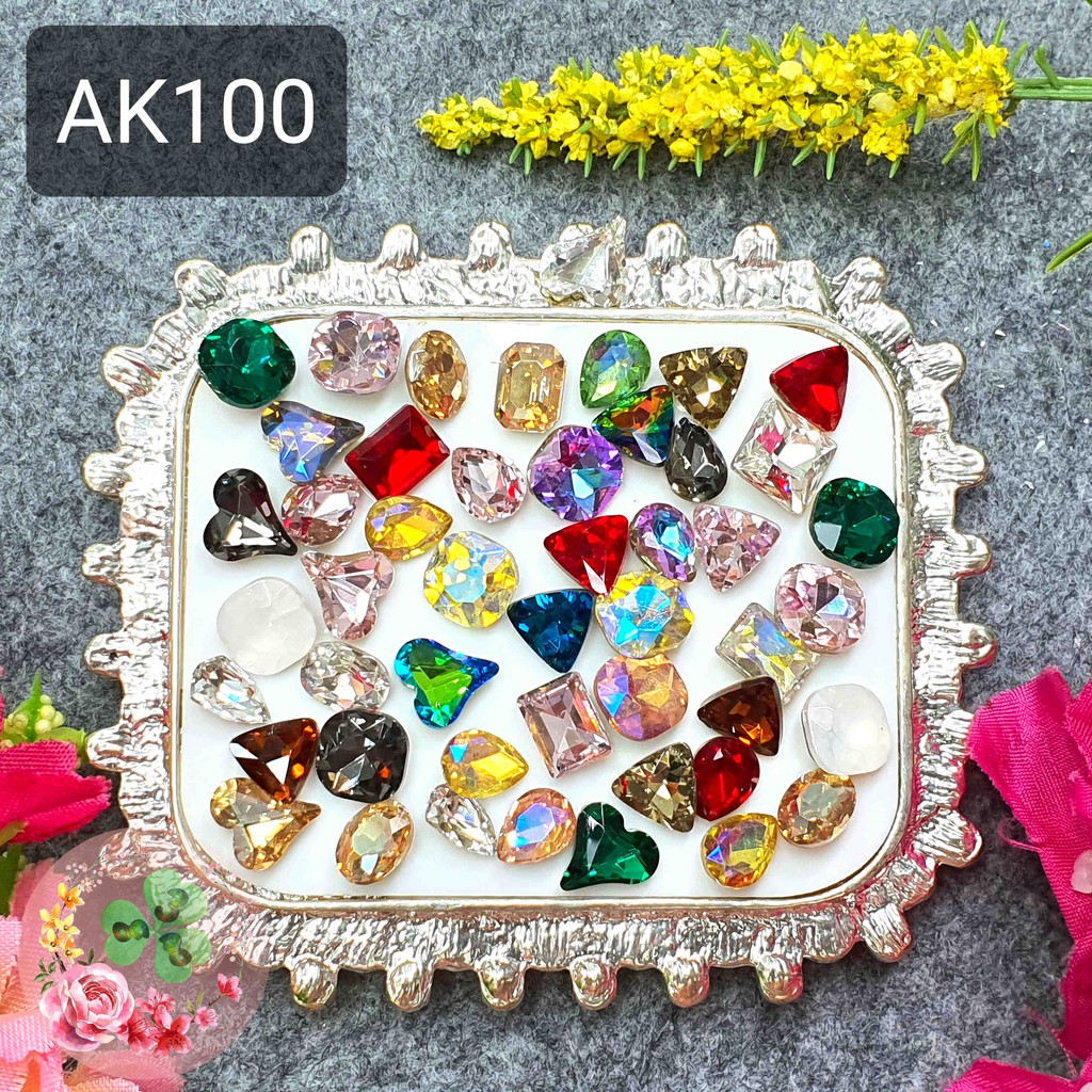 Mix size 8mm - Màu AK100 nhiều màu . Đá khối chân nhọn size nhỏ siêu bắt sáng, đính dán móng.