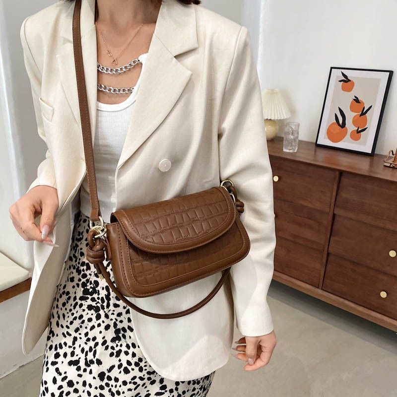 Túi xách nữ Quảng Châu đeo chéo đeo vai phong cách Vintage dập vân nổi cao cấp O4T1-2096