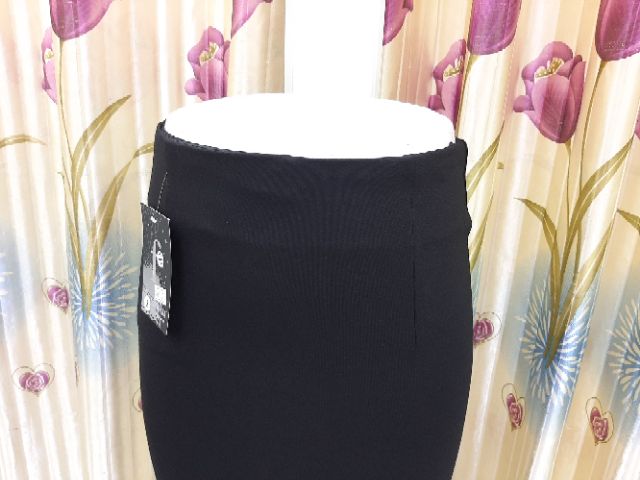 Chân váy bút chì công sở vải thun cao cấp Linh Chi co giãn tốt  form chuẩn đẹp không bị bai nhão có túi giấu bên trong | BigBuy360 - bigbuy360.vn