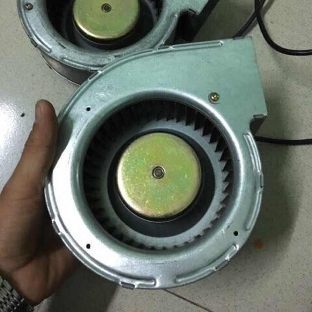 Quạt sò hút siêu mạnh của Đức chạy từ 6v -24v DC 33W tháo từ xe oto