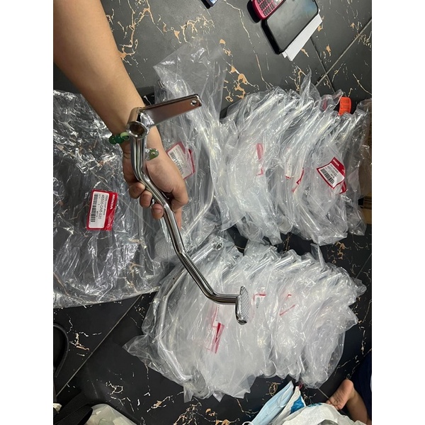 Đạp thắng xi inox gắn xe Dream hàng Zin Honda