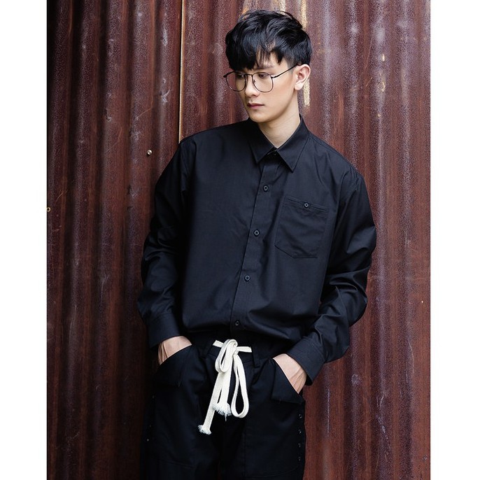 Áo Sơ Mi Nam Dài Tay Form Rộng Màu Trắng Đen Đơn Giản Y2010 L01 19680