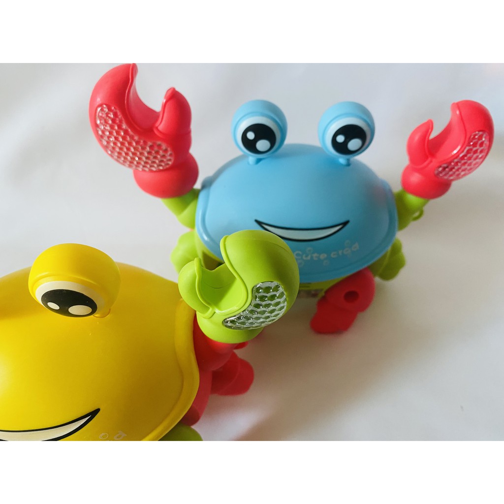 Con Cua Đồ Chơi Chạy Pin Bò Tung Tăng Chạy Theo Nhạc Cực Kì Dễ Thương Dùng để dỗ bé rất hay . AN Kids