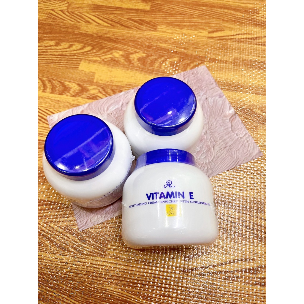 Kem mềm da, vitamin E thái lan 200g