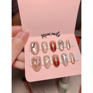 Móng úp dán thiết kế