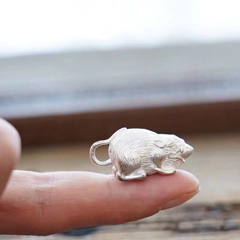 Chuột chiêu tài bạc 999 (3cm) (CHUỘT BÁU NHẢ NGỌC MANI)