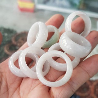 Nhẫn đá bạch ngọc nam đeo