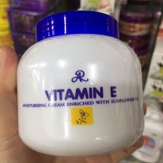 Kem Nẻ Vitamin E Nắp Xanh