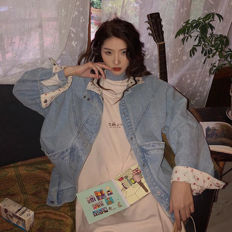 Áo khoác denim thiêu hoa phong cách mùa thu
