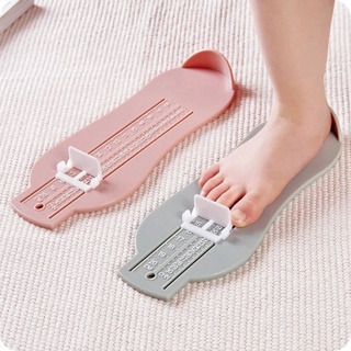 Thước đo chiều dài bàn chân cho bé