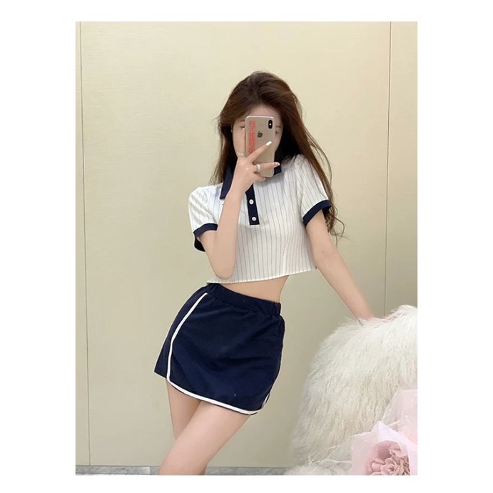 Set croptop cổ polo trắng sọc cổ xanh + Chân váy thể thao sọc trắng