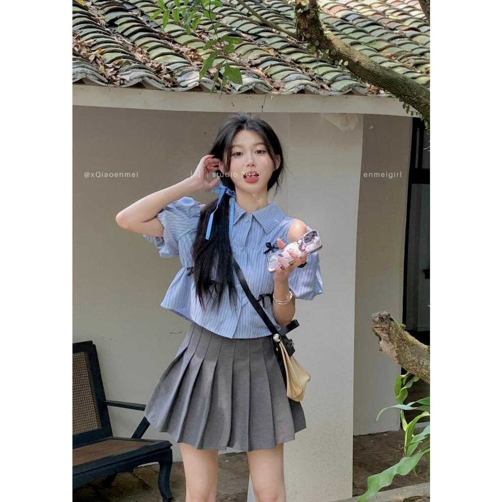 「 WELOVE1 」Áo Sơ Mi Búp Bê Tay Ngắn Bồng Kẻ Sọc Màu Xanh Dương Phối Nút Thắt Nơ Phong Cách Hàn Quốc Giản Dị Dành Cho Bạn Nữ