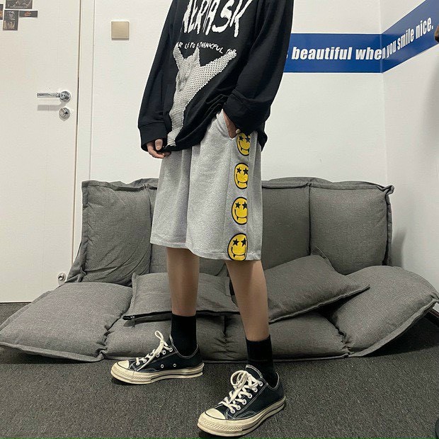 Quần short unisex nam nữ phối viền mặt cười vải thun nỉ dày dặn, co giãn thoải mái