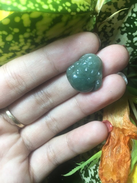 Phật Di Lặc ngọc Jade tự nhiên dành cho các bé 