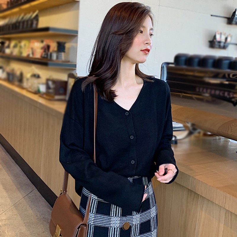 Áo dệt kim tay dài màu trơn cài nút dành cho nữ | BigBuy360 - bigbuy360.vn