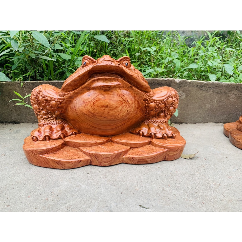Tượng con cóc thiềm thừ gỗ hương ngang 30cm