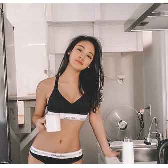 Set Áo Ngực Thể Thao Không Gọng + Quần Lót Cùng Hoạ Tiết