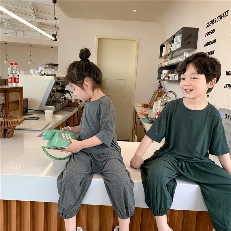 Bộ Đồ Ngủ Ngắn Tay Vải Lụa Mát Thời Trang Mùa Hè Cho Bé