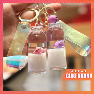 Móc Khóa Heo Bơi Trong Bình Sữa Hot Tiktok
