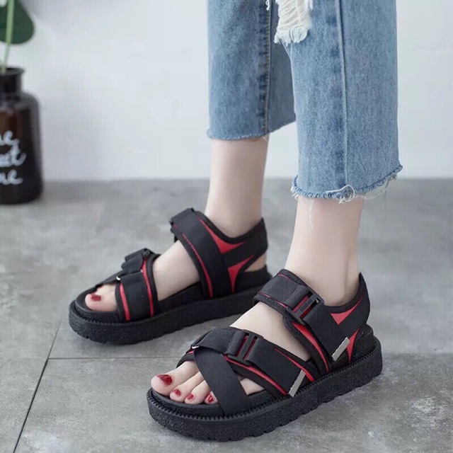 Giày sandal nữ quai chéo cá tính