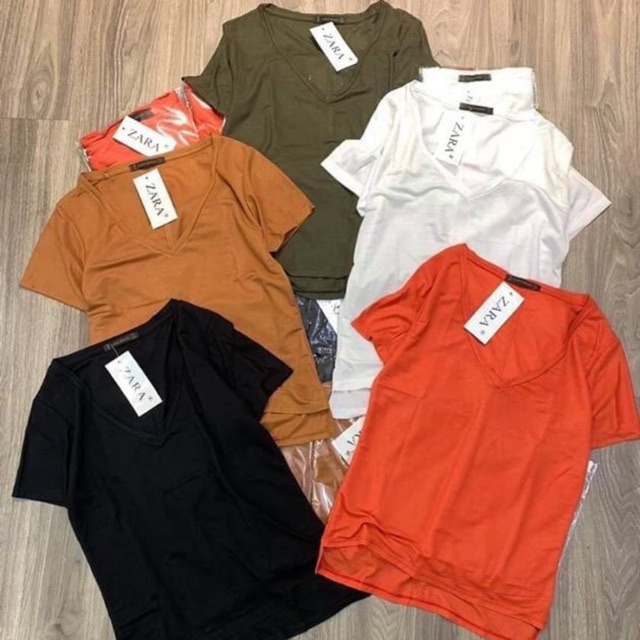 Áo Zara Basic cổ tim