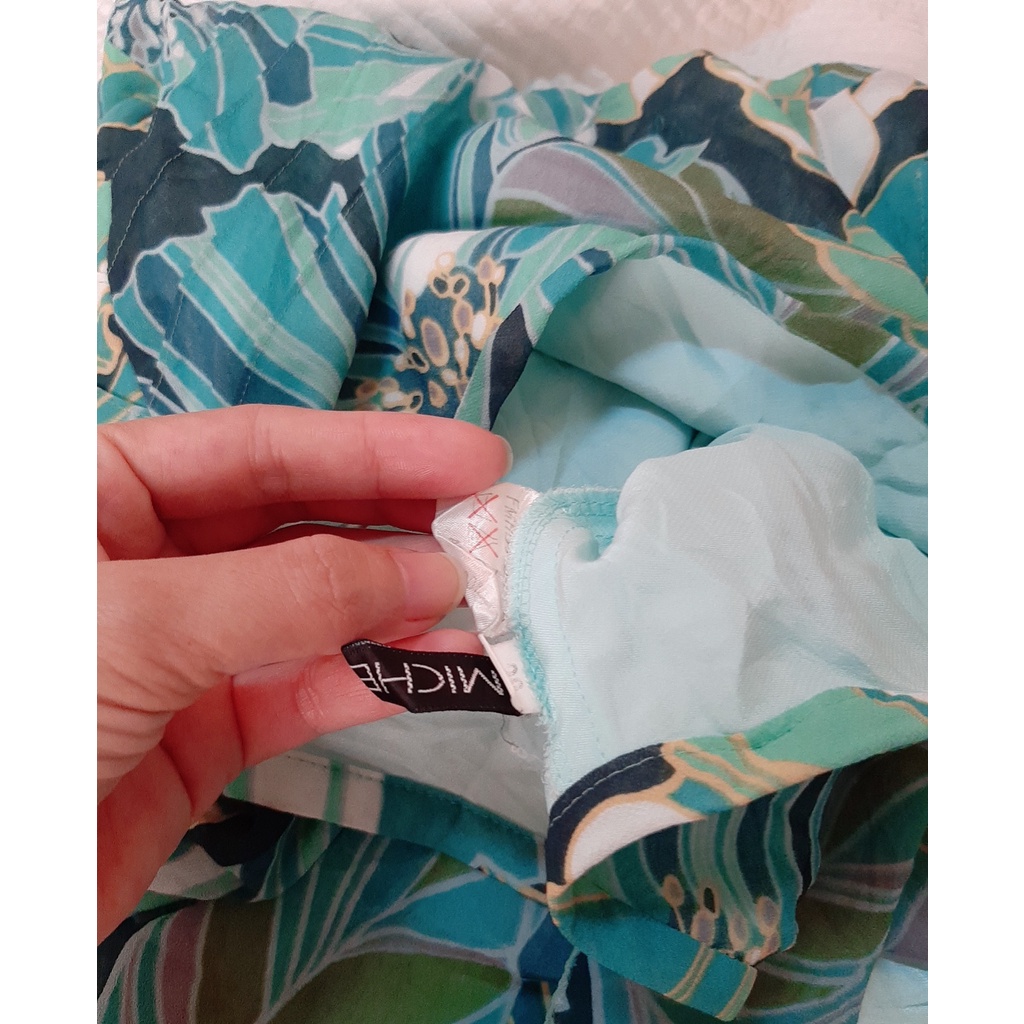 Chân váy voan viền ren