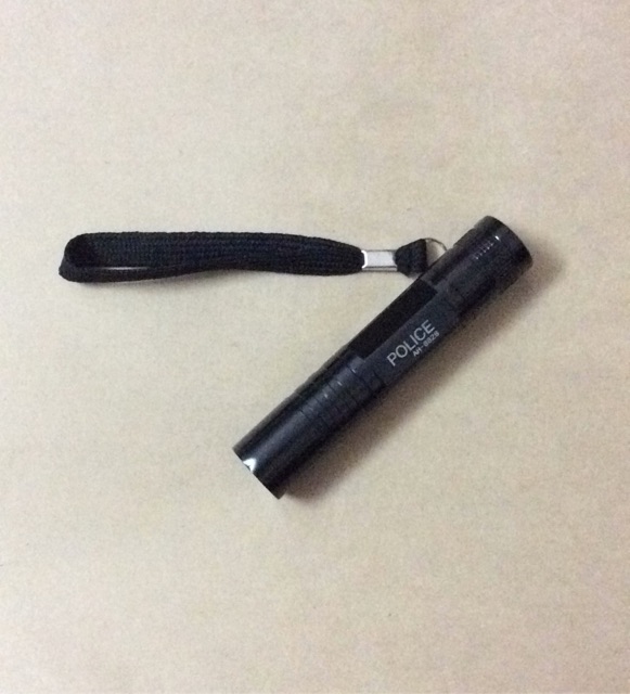Đèn pin chiếu sáng 128-004