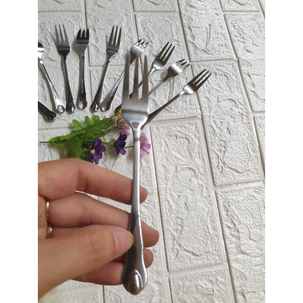 Bộ 10c Dĩa ăn hoa quả, bánh ngọt, mì ý hình giọt lệ, inox sáng bóng KT: 14x1.8cm (ảnh thật)