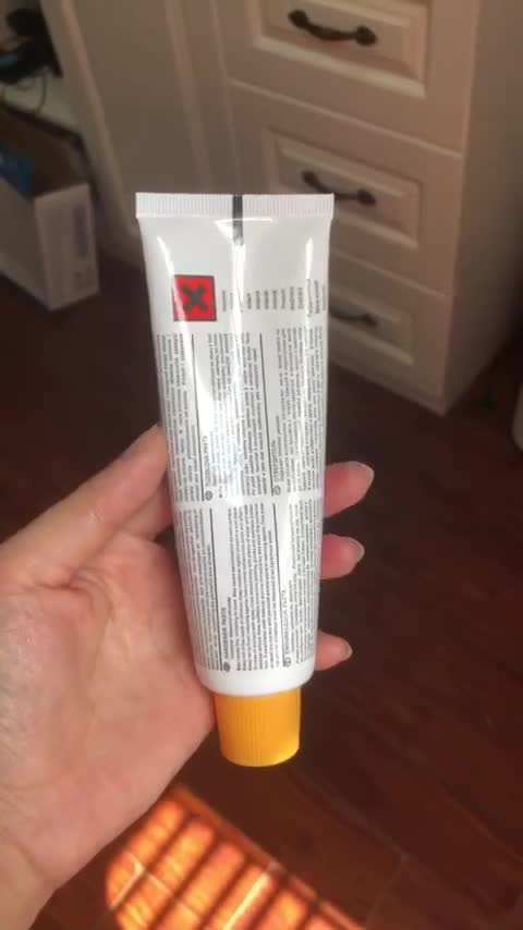 Tuýp bả matit - đóng rắn cho Matit nền