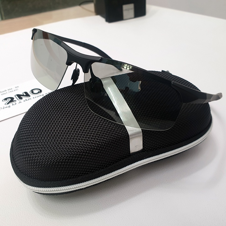 Mắt kính nam GIÁ RẺ tròng polarized phân cực đổi màu, chống chói, chống tia UV400, gọng nhựa khớp lò xo êm nhẹ -MK2204