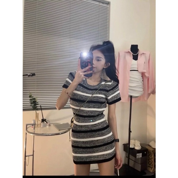 Váy body len kẻ ghi khuy vai, Đầm cổ tròn kẻ ngang len co giãn VL9023 - NhiNhi Shop