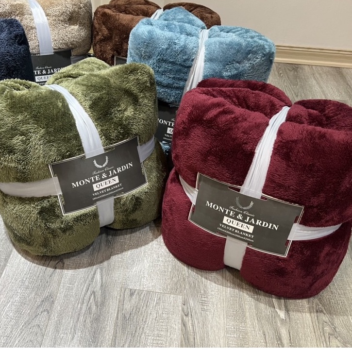 Chăn lông thỏ MONTE &amp; JADIN 2022 cao cấp rộng 2m-2m3 nặng 2kg