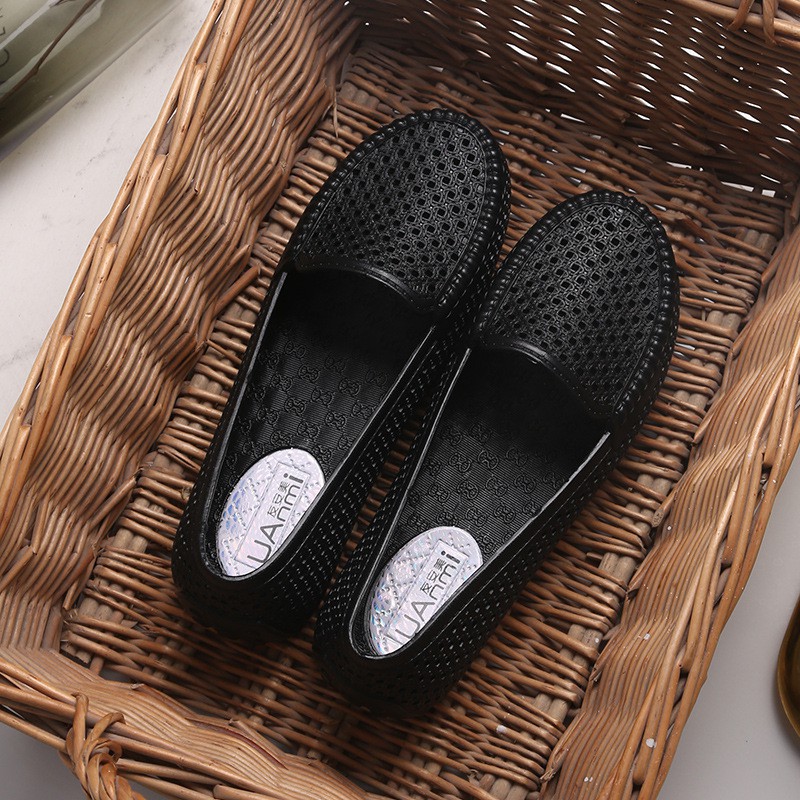 Giày Slipon Nữ Thời Trang Chất Da Có Lỗ Thoáng Mát Dễ Xỏ Tiện Lợi Đơn Giản