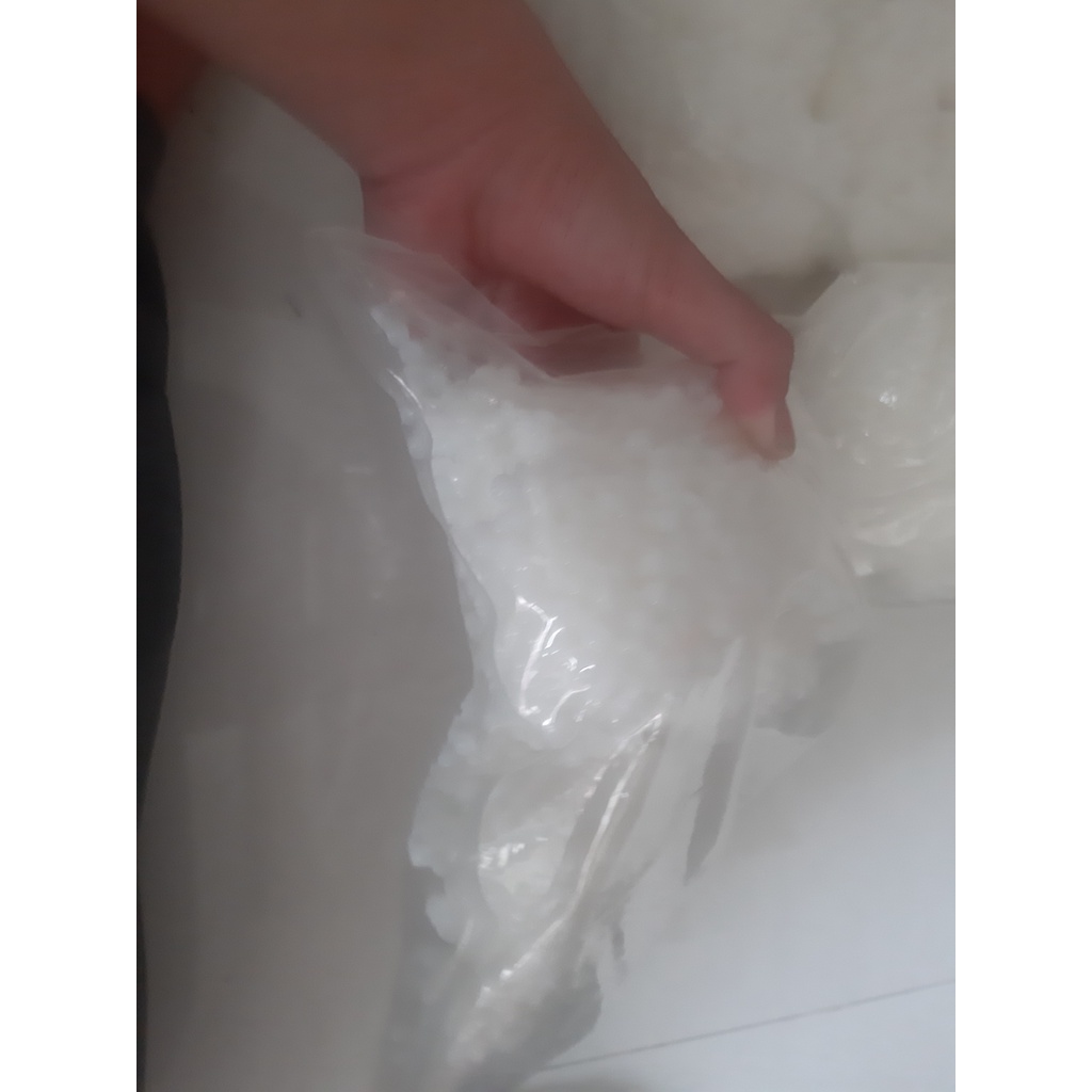 * Chuyên sản xuất cung cấp sỉ và lẻ toàn quốc * Sáp hạt trong bịch 1kg rất thơm và dễ chịu.