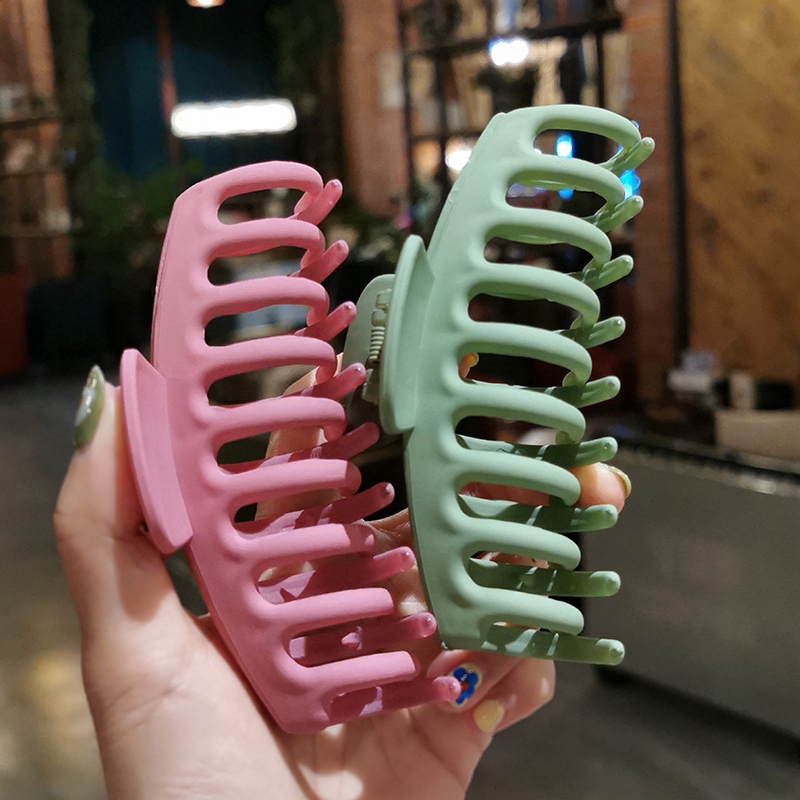 1 Kẹp Tóc Nhựa Acrylic Màu Trơn Phong Cách Hàn Quốc Cho Nữ
