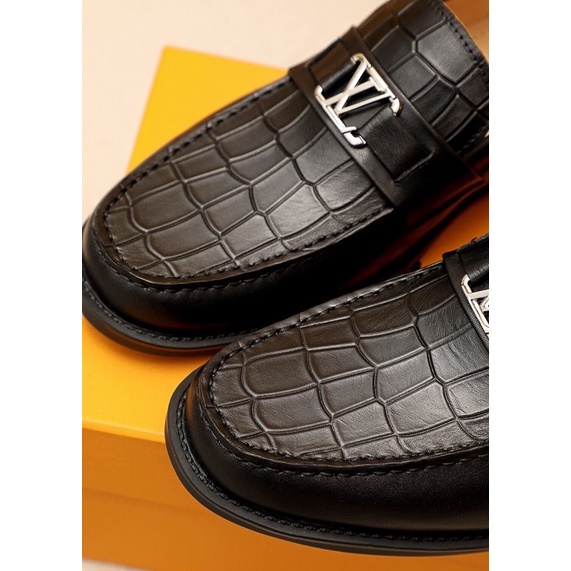 Giày tây lười nam da thật logo thương hiệu Louis Vuitton LV cao cấp mẫu mới