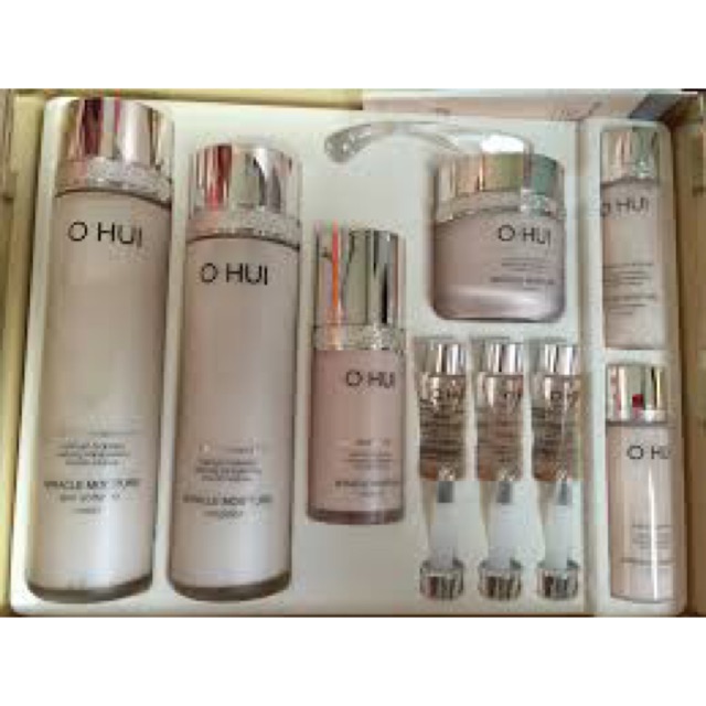 Bộ Ohui Miracle Moisture Special 9sp