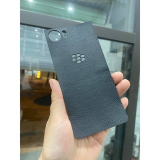 Dán da lưng Blackberry keyone/ k1 trơn màu đen