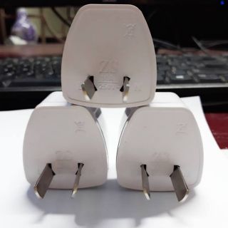 Phích cắm chuyển đổi 3 chân sang 2 chân