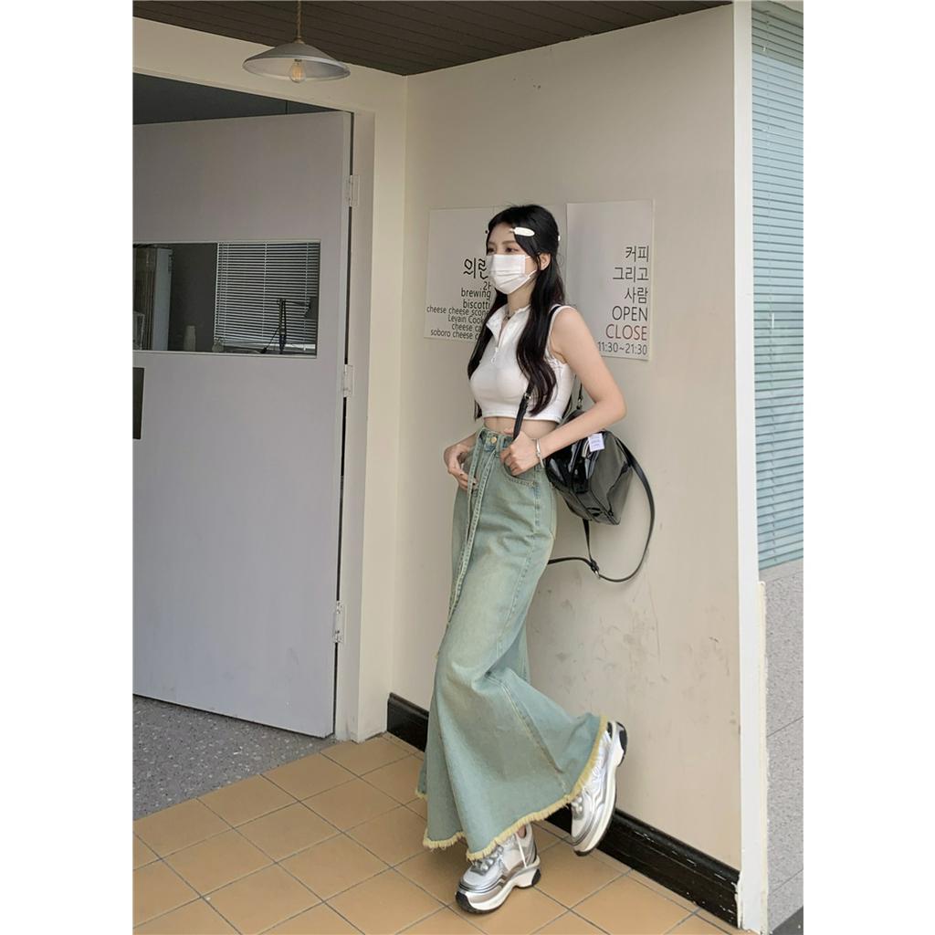 Chân váy jean dài đuôi cá xòe rộng retro màu xanh nhạt pha