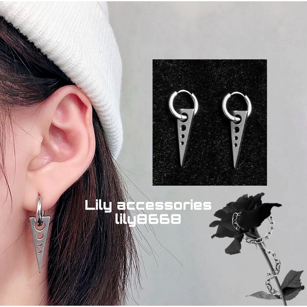 Triangle Hoop Earring khuyên tai titan tam giác không gỉ không đen không dị ứng cho nam và nữ