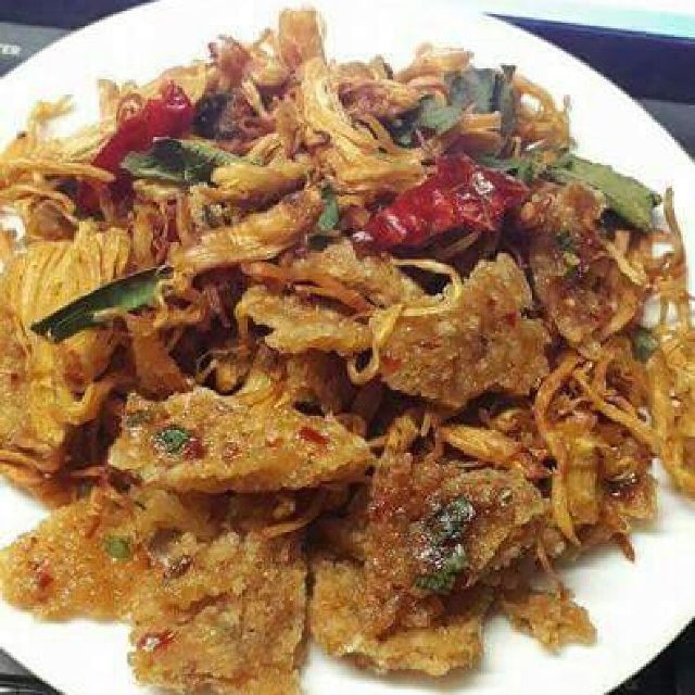 COMBO 1 KG CƠM CHÁY LẮC KHÔ GÀ